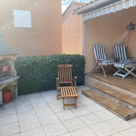 Vakantiehuis Maison Mitoyenne Avec Climatisation Et Parking A Bormes-les-mimosas - Fr-1-251-877 *