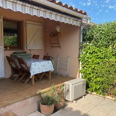 Vakantiehuis Maison Mitoyenne Avec Climatisation Et Parking A Bormes-les-mimosas - Fr-1-251-877 La Favière